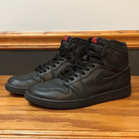 retro 1 triple black